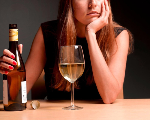 Анонимное лечение женского алкоголизма в Киришах